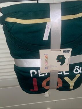 JoySpun 'Peace & Joy' Dark Green Pajama Set